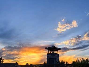 龙文化的当代重构：从天人合到民族凝魂的文明觉醒